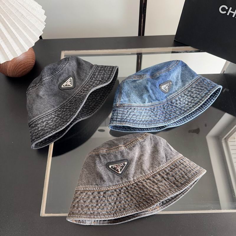 Prada hat dx40